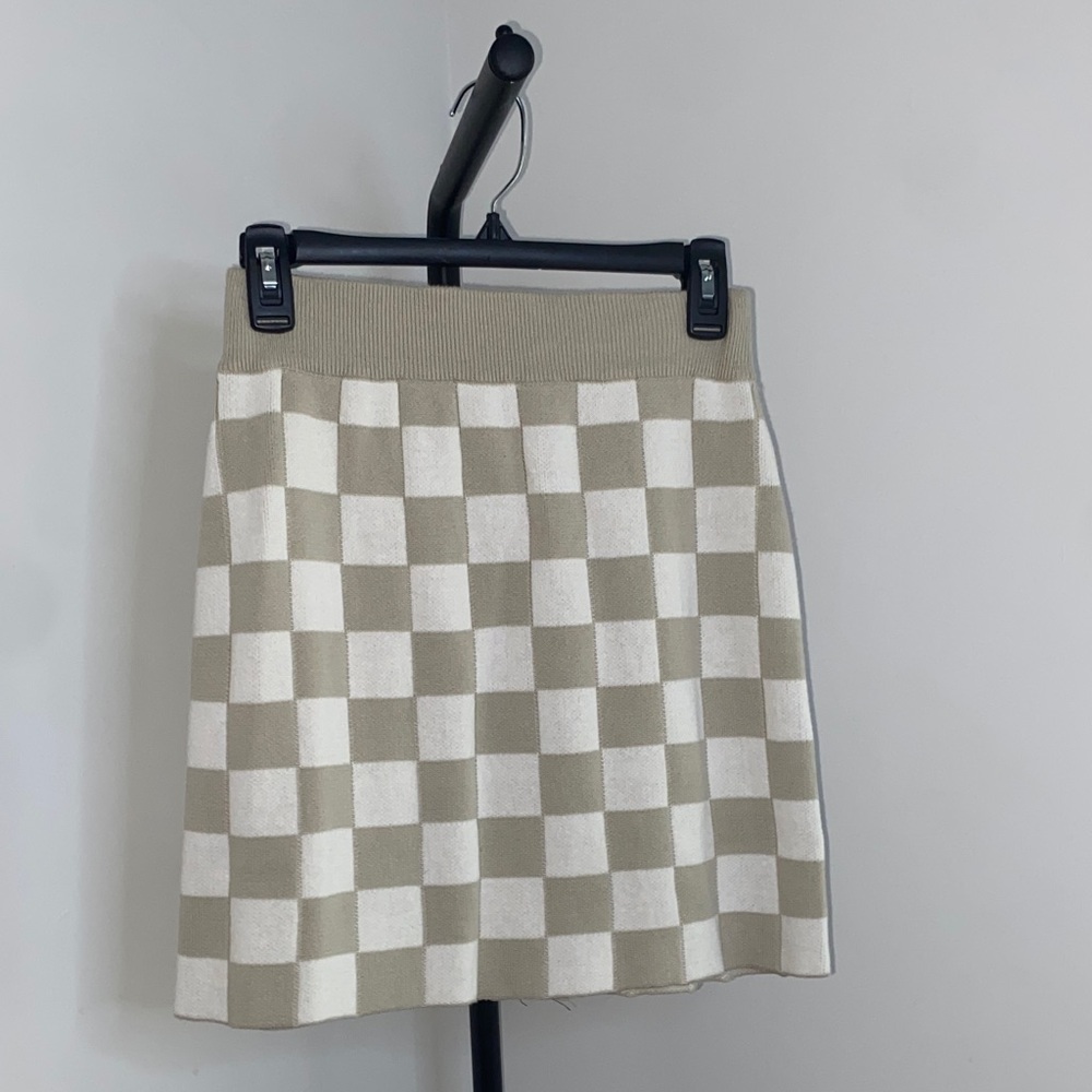 Charlie Holiday Beige and White Checkered Skirt